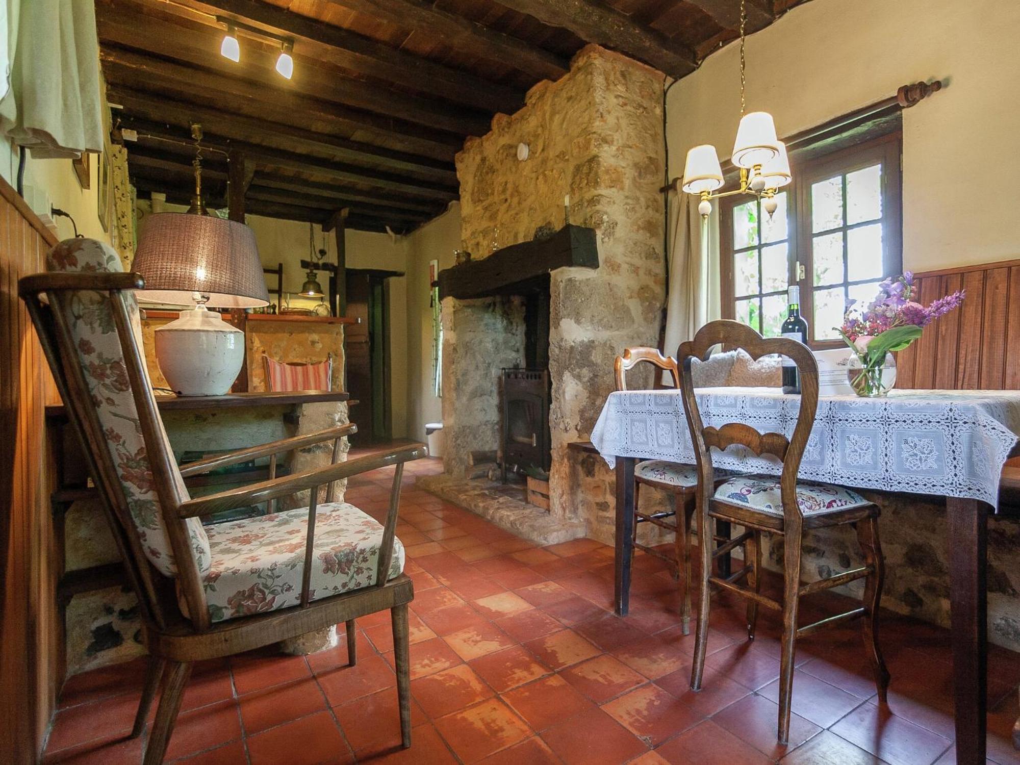 Cottage In Les Eyzies De Tayac Sireuil With Pool Meyrals Экстерьер фото