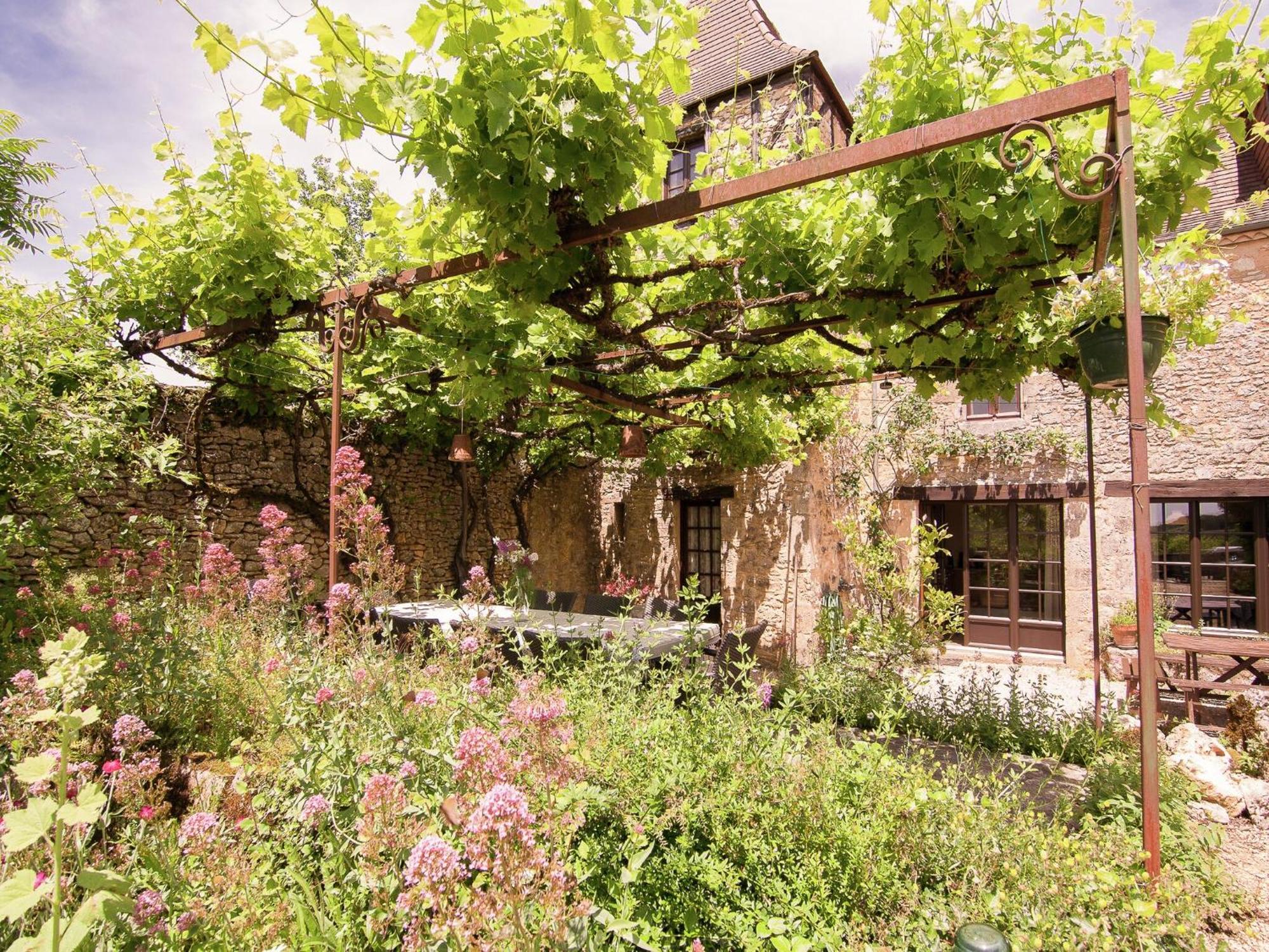 Cottage In Les Eyzies De Tayac Sireuil With Pool Meyrals Экстерьер фото