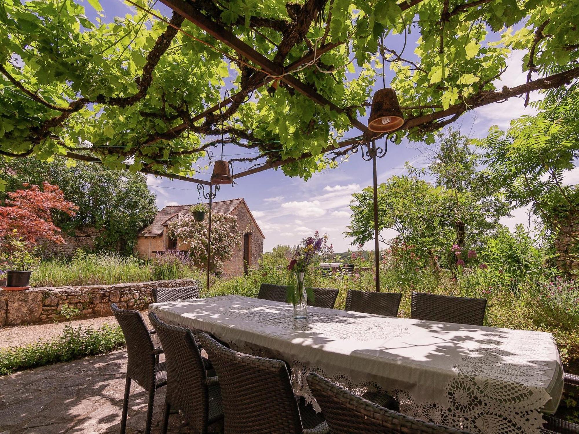 Cottage In Les Eyzies De Tayac Sireuil With Pool Meyrals Экстерьер фото