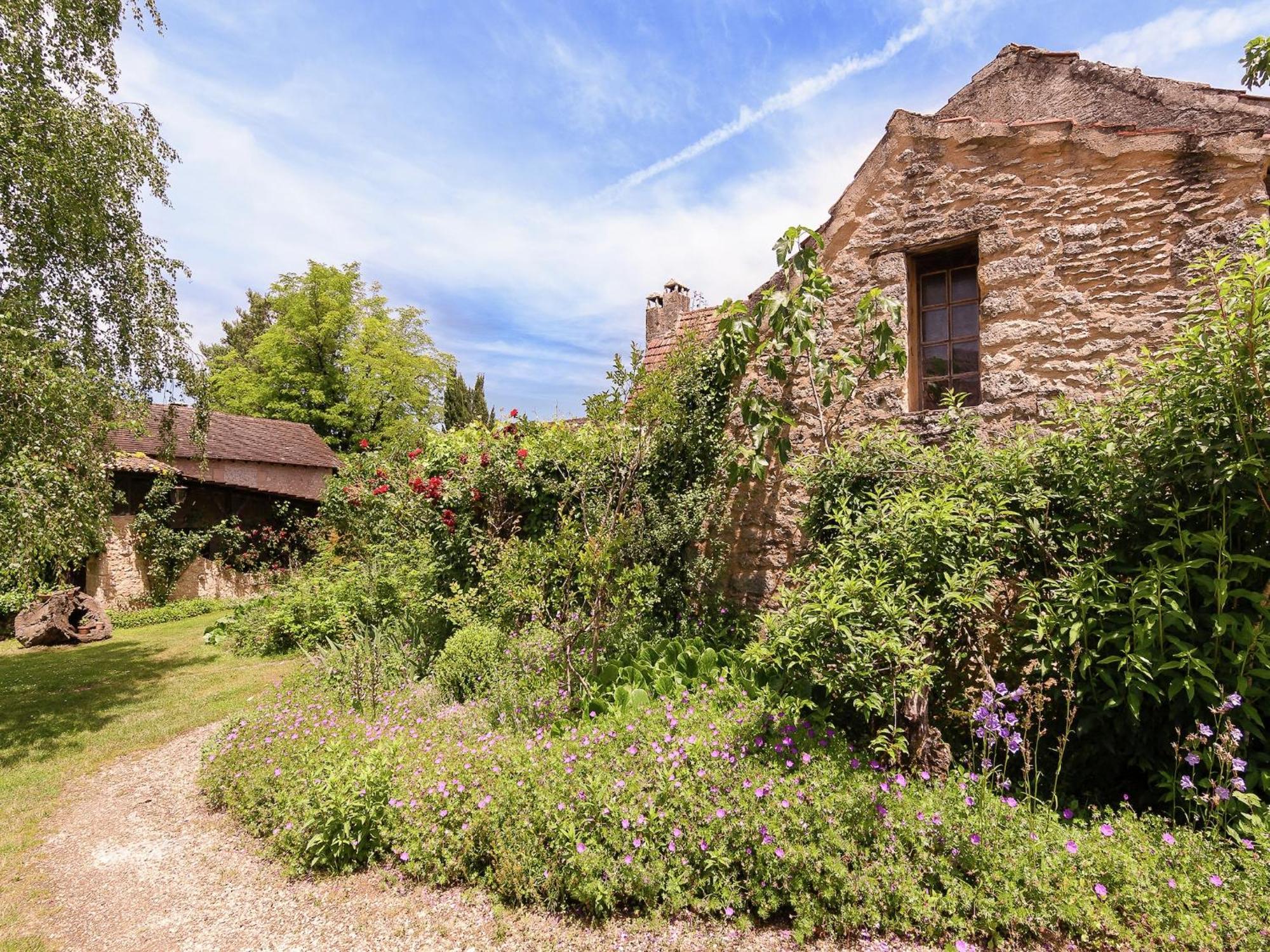Cottage In Les Eyzies De Tayac Sireuil With Pool Meyrals Экстерьер фото